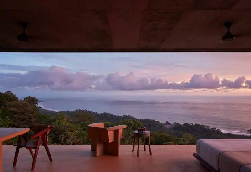 Achioté Architectural Gem Adults Only