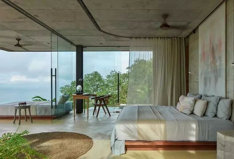 Achioté Architectural Gem Adults Only
