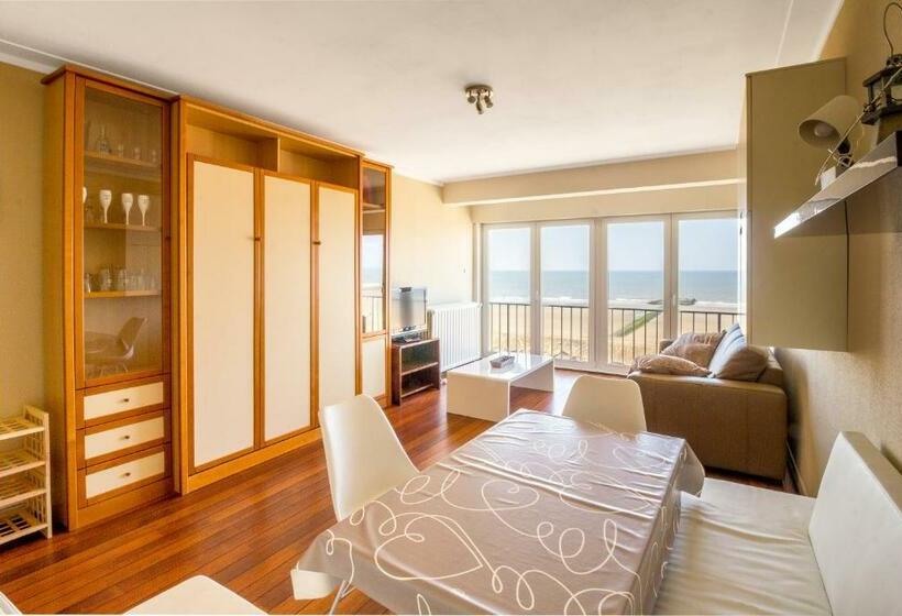 Studio St James 0402