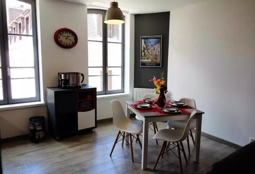 Sur Les Pas De Cadet Roussel