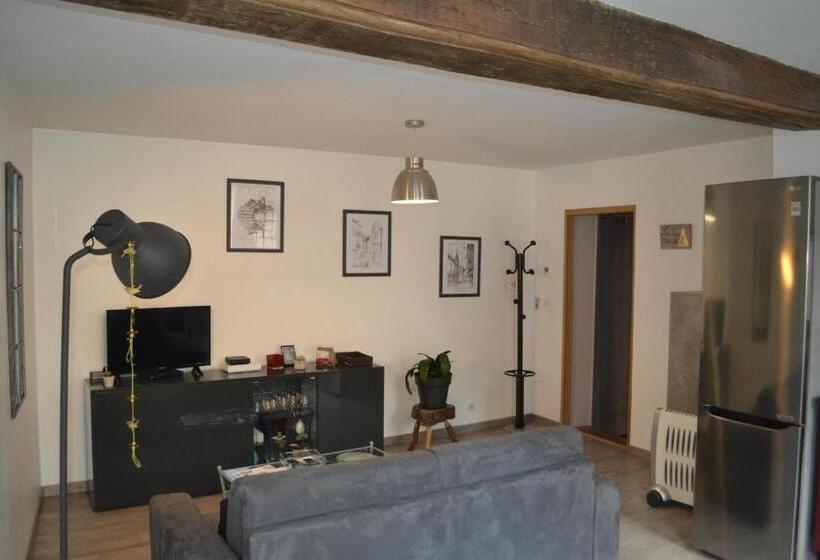 Sur Les Pas De Cadet Roussel