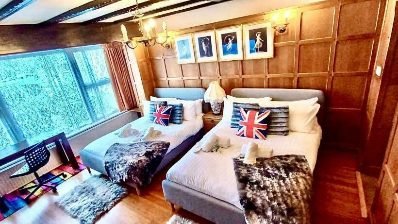 Amara House, Cambridge