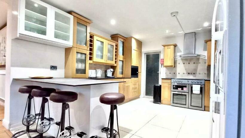 Amara House, Cambridge