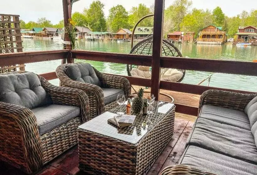 Cottage Anastasija
