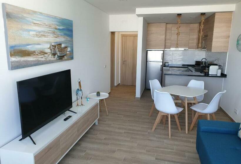 Entremares Residence