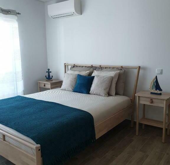 Entremares Residence