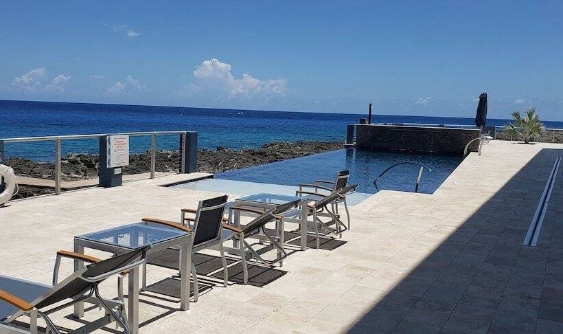 Lighthouse Point Residences