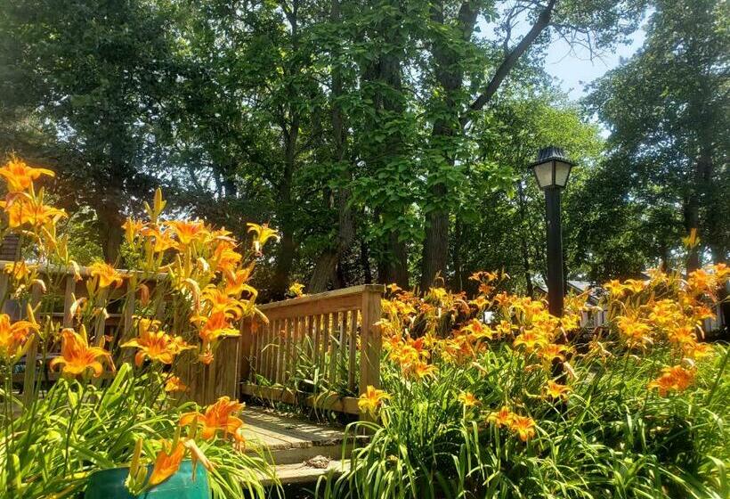 Long Beach Cottages Private Sand Beach