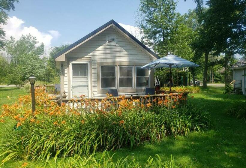 Long Beach Cottages Private Sand Beach