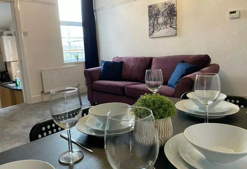 Rawling   Canny 2 Bed Flat Close To Ncle Free Wifi & Parking