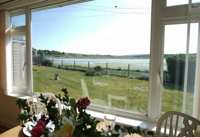 Tides Reach, Yarmouth