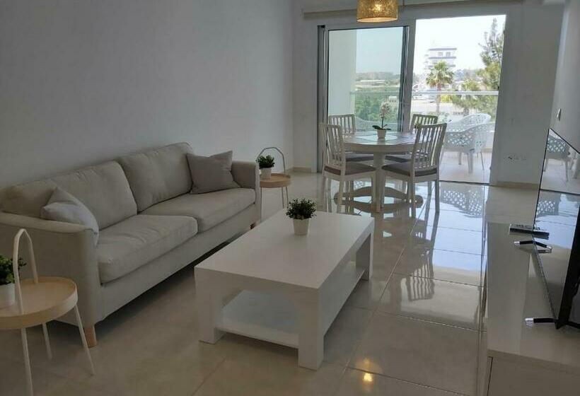 Dinglis Residences 31