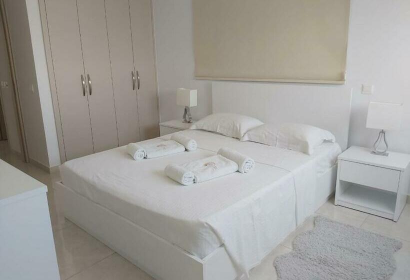 Dinglis Residences 31