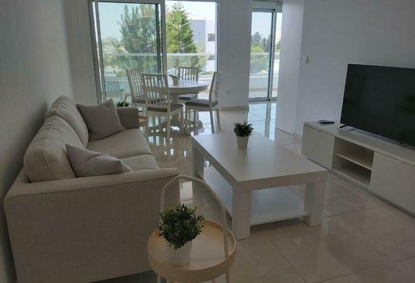 Dinglis Residences 31