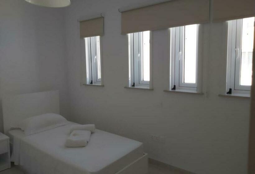 Dinglis Residences 31