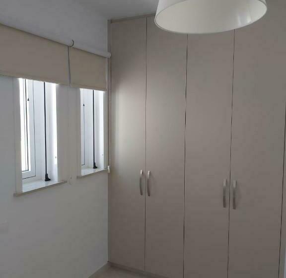 Dinglis Residences 31