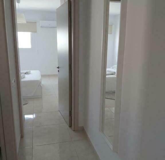 Dinglis Residences 31