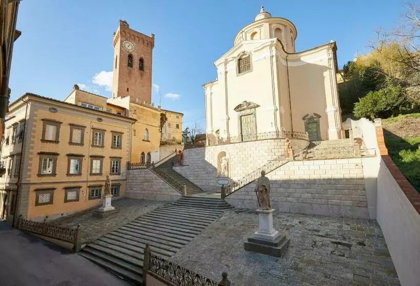 Industrial Apartment In The Heart Of San Miniato