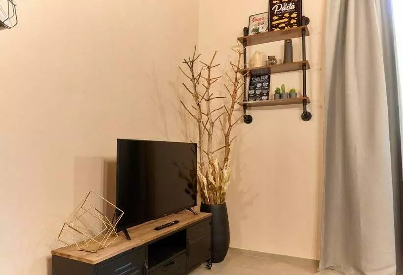 Industrial Apartment In The Heart Of San Miniato