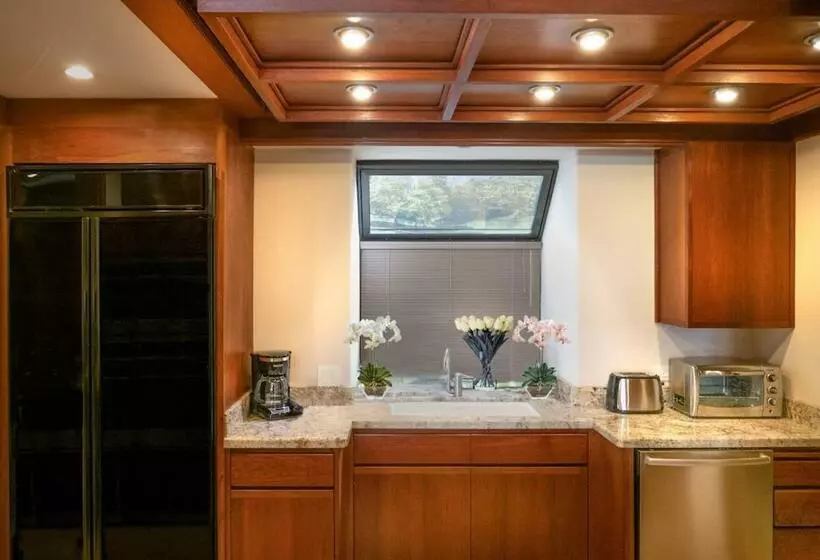 Mauna Lani Terrace G102   Lagoon View Terrace Suite   Upscale Luxury Waterfront