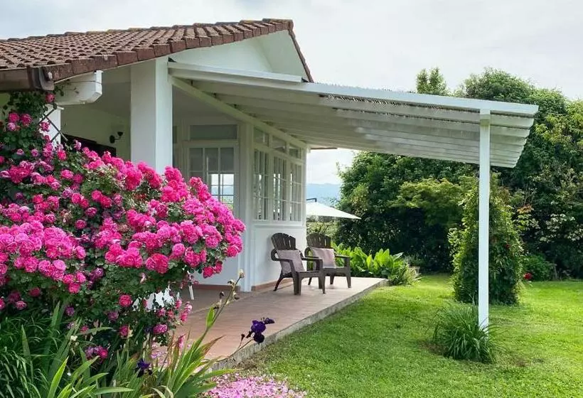 Pietrasanta Versilia   Delizioso Cottage Al Mare