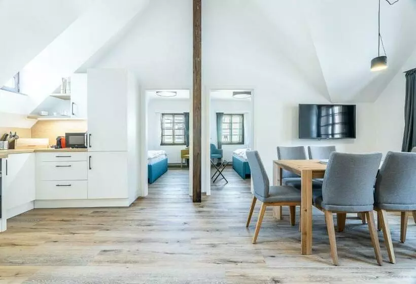 Residence Wurmfeld   Rodinný Apartmán S 3 Ložnicemi