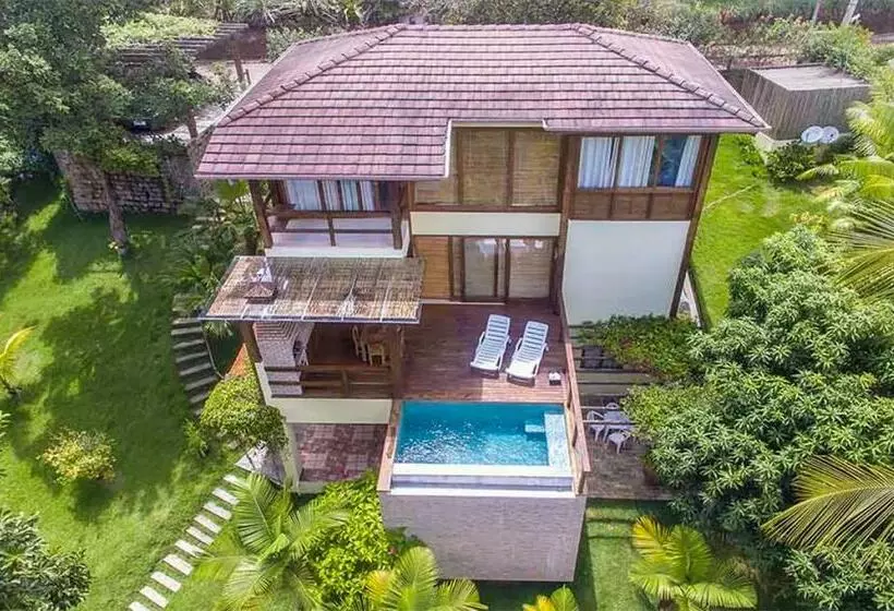 Casa Com 5 Quartos, Piscina E Churrasqueira
