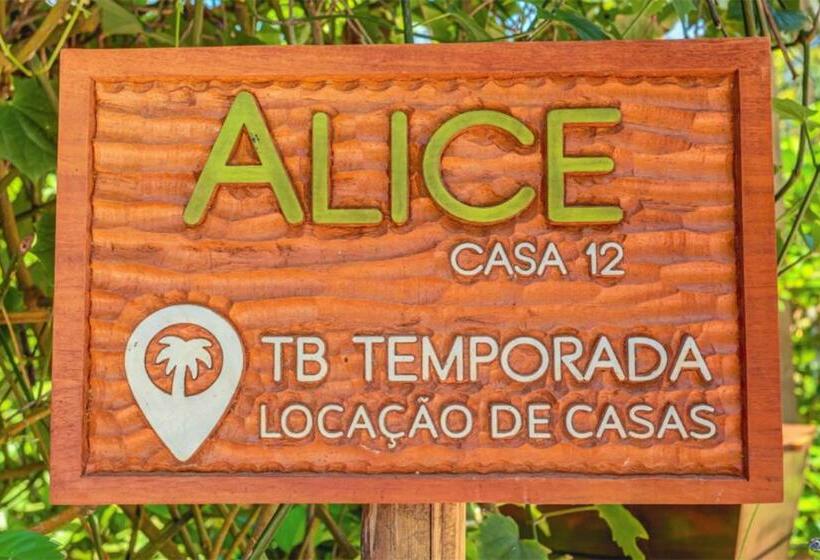 Casa Com 5 Quartos, Piscina E Churrasqueira