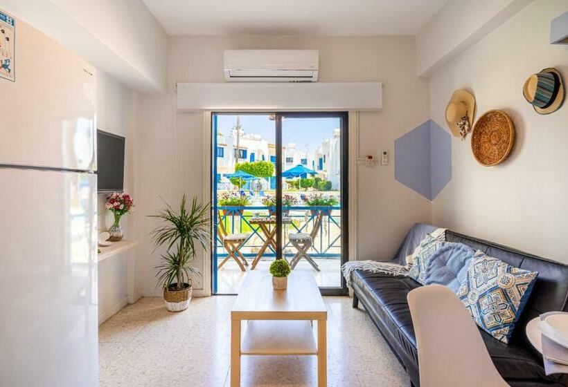 Sea Breeze 1br Apt In Pyla