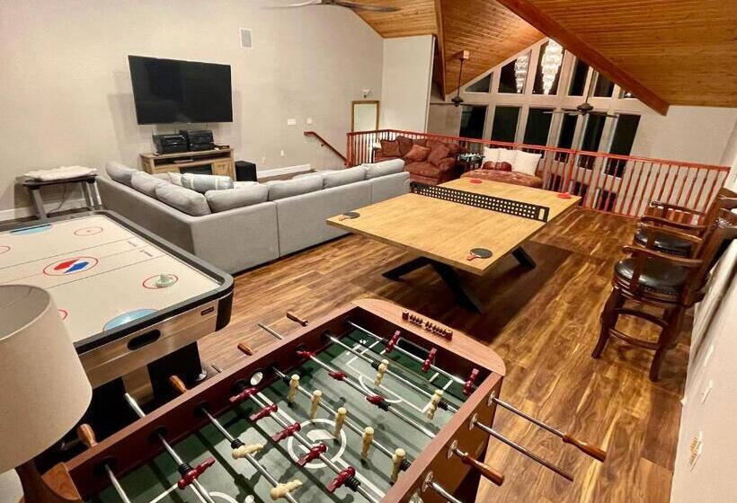 Stunning 3,400 Sq Ft Lake House W Boat Dock, Sauna, Steam Shower, And More