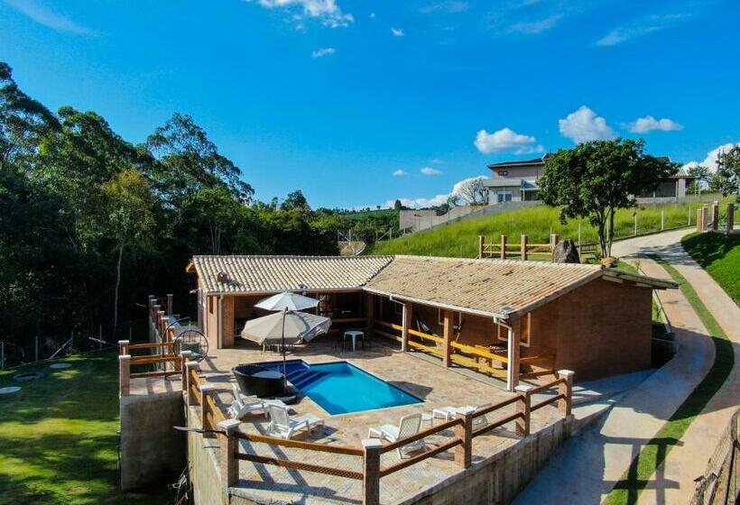 Chácara Com Piscina Aquecida Em Condomínio Fechado