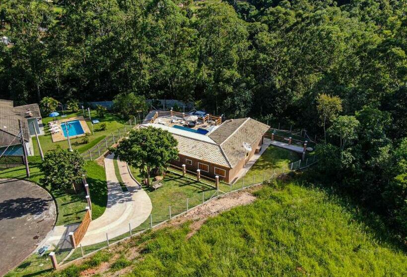 Chácara Com Piscina Aquecida Em Condomínio Fechado