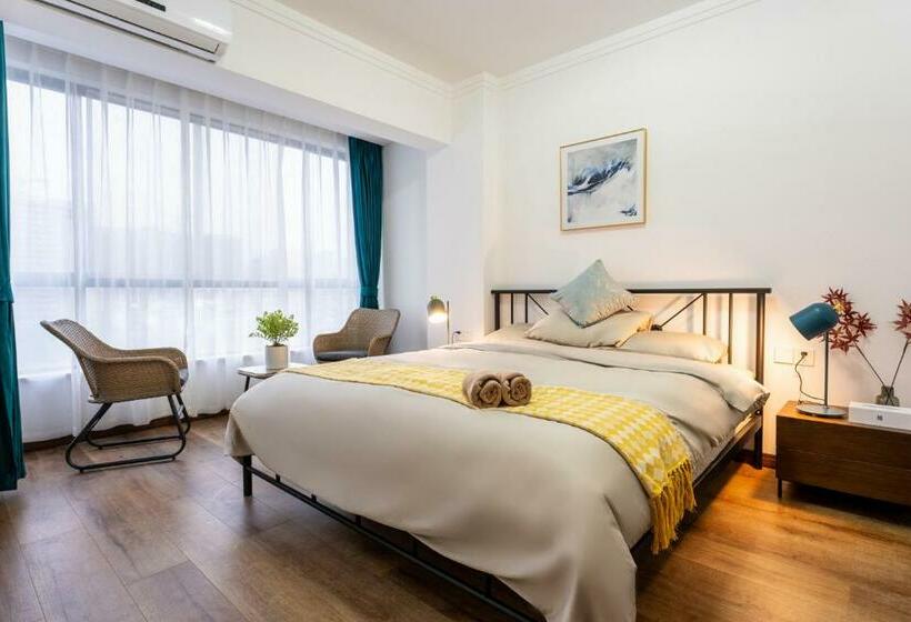 Locals Apartment Inn 05