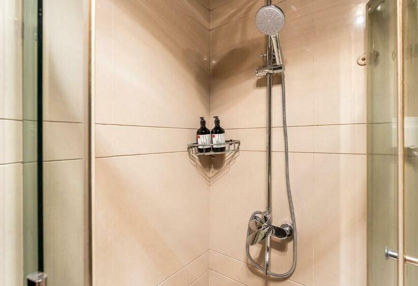 Locals Apartment Inn 05