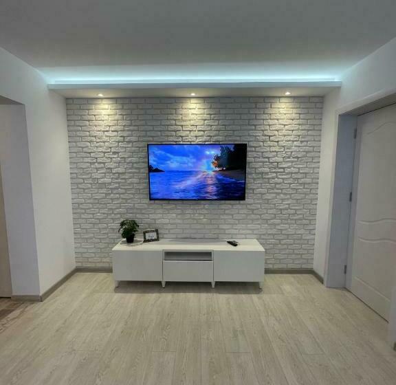 Robert S White Apartament