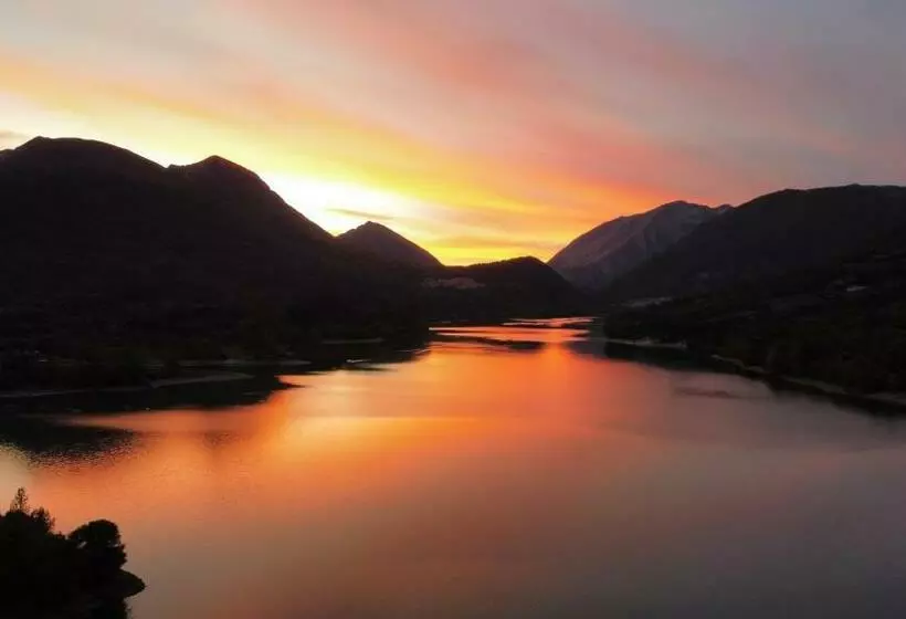 La Porticina. Your Lake View Home