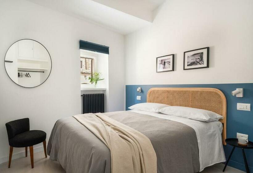 La Porticina. Your Lake View Home