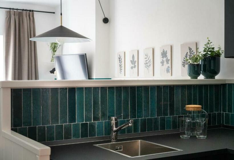 La Porticina. Your Lake View Home