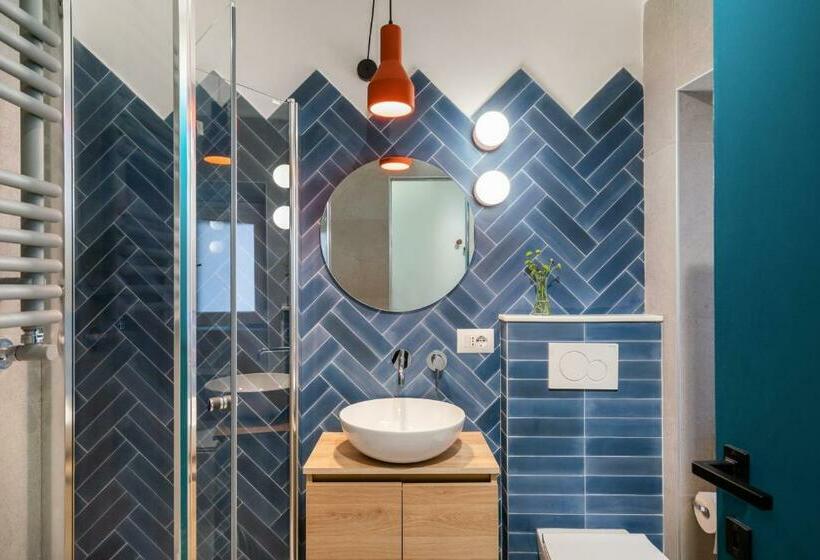 La Porticina. Your Lake View Home