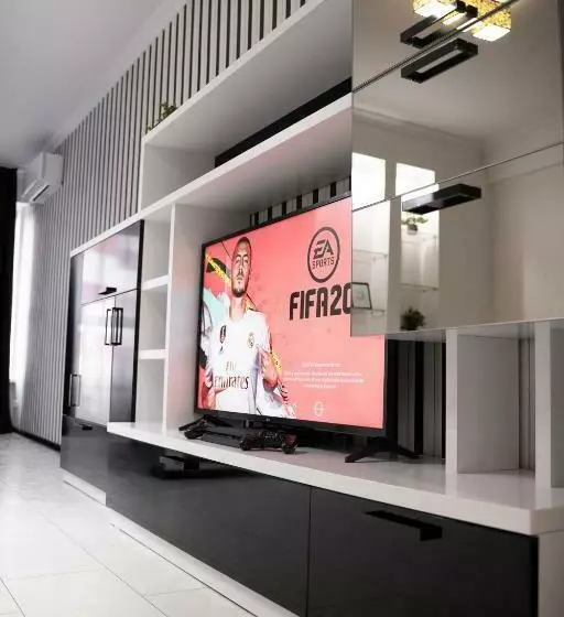 Rentwill Apartments Black&white