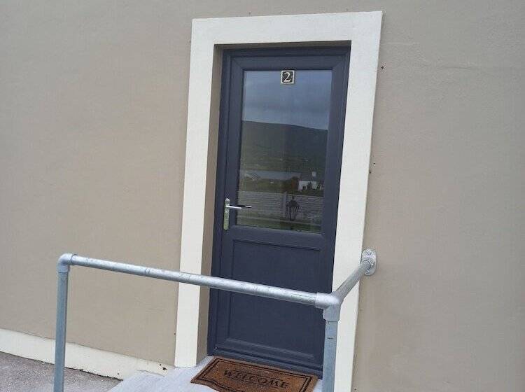 Stunning 1 Bed Apartment Valentia Island