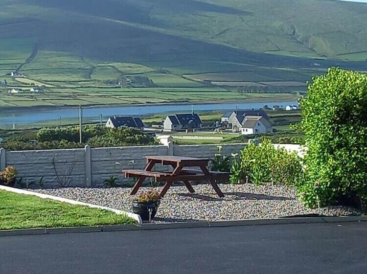 Stunning 1 Bed Apartment Valentia Island