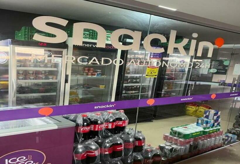 Flat Com Wifi, Pisicina E Estacionamento