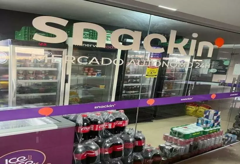 Flat Com Wifi, Pisicina E Estacionamento