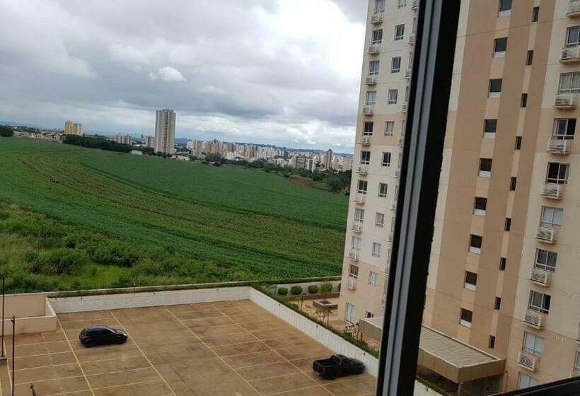 Flat Com Wifi, Pisicina E Estacionamento