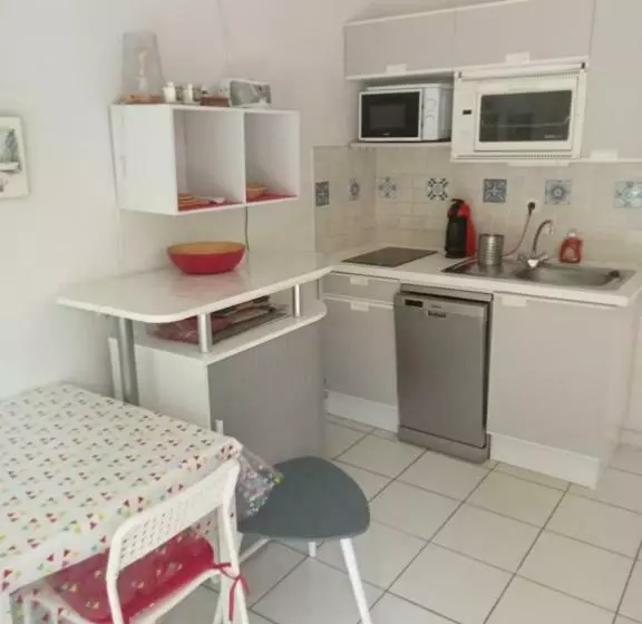 Appartement En Rez De Jardin Et Parking Privatifs Près Des Pistes