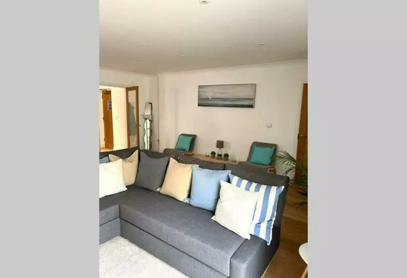 Luna Beach   Luxury Carbis Bay Apartment + Parking