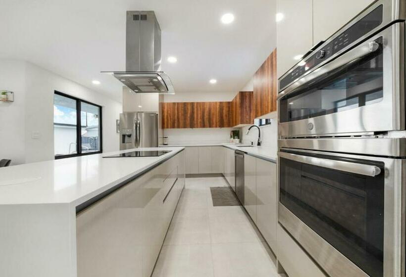 Luxe 5br Pool Jacuzzi Basketball L17