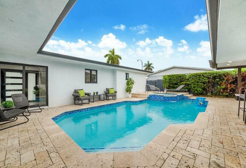 Luxe 5br Pool Jacuzzi Basketball L17