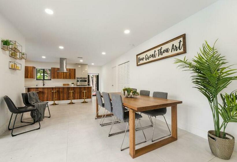 Luxe 5br Pool Jacuzzi Basketball L17